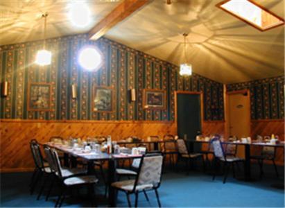 Zellar'S Village Inn Newberry Екстер'єр фото