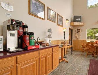 Zellar'S Village Inn Newberry Екстер'єр фото
