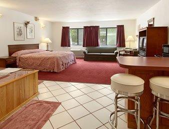 Zellar'S Village Inn Newberry Екстер'єр фото
