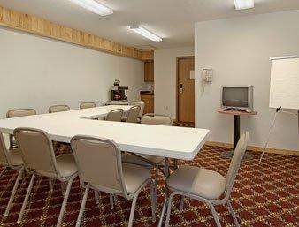 Zellar'S Village Inn Newberry Екстер'єр фото